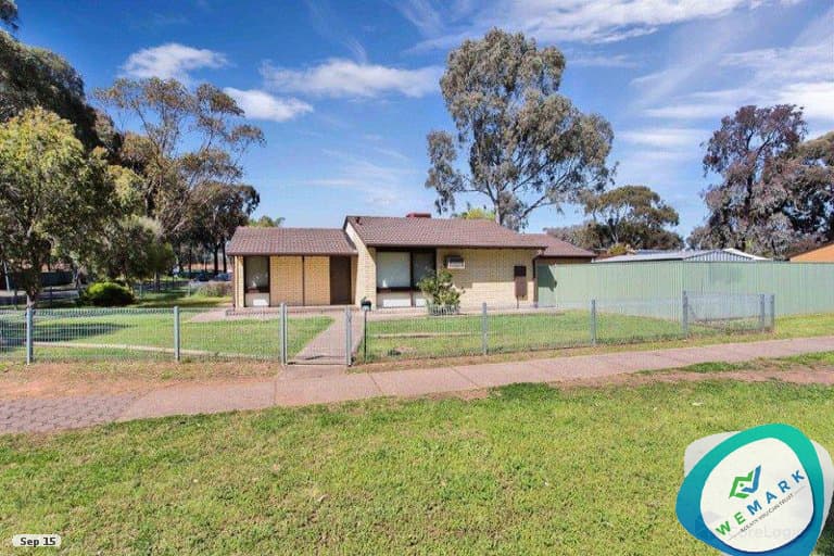 15 Halba Crescent, PARALOWIE, SA 5108