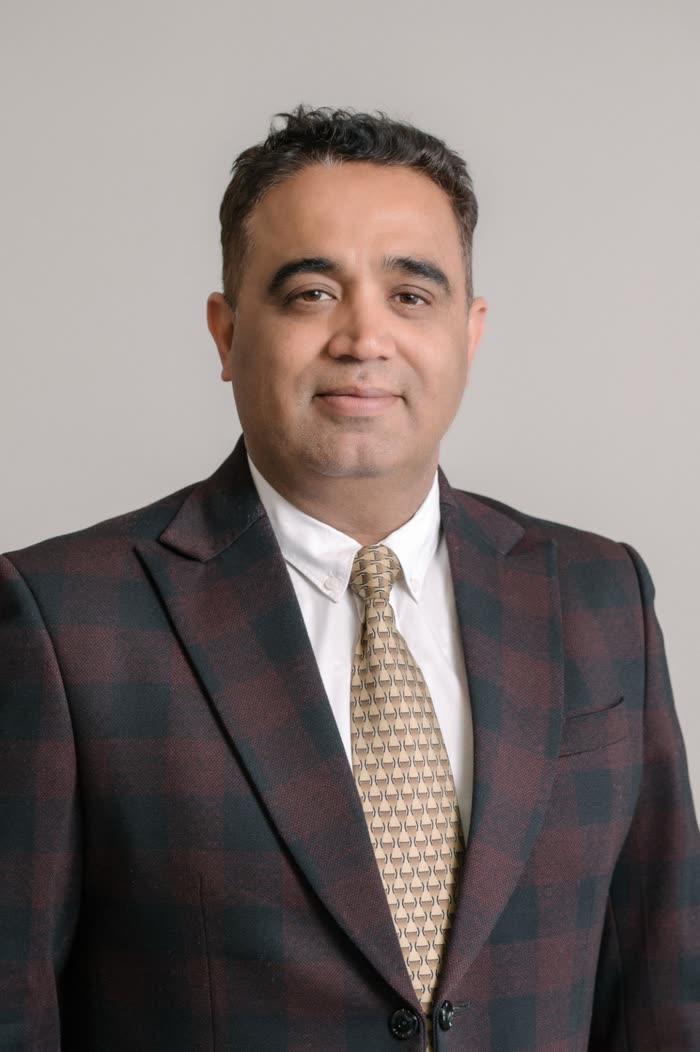 Kapil Khanna, Sales Specialist